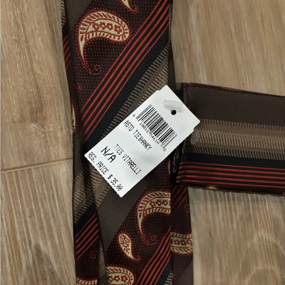 Elegant Paisley Men's Tie - Black and Red - NWT